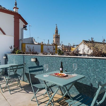 Posada De Los Venerables Sevilla Bagian luar foto