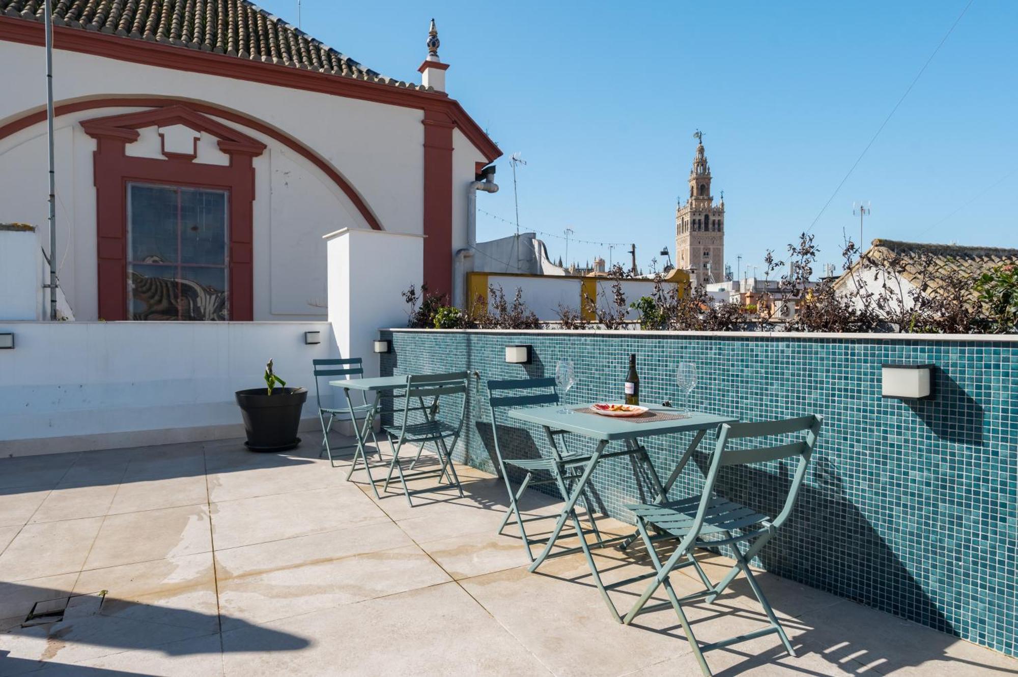 Posada De Los Venerables Sevilla Bagian luar foto